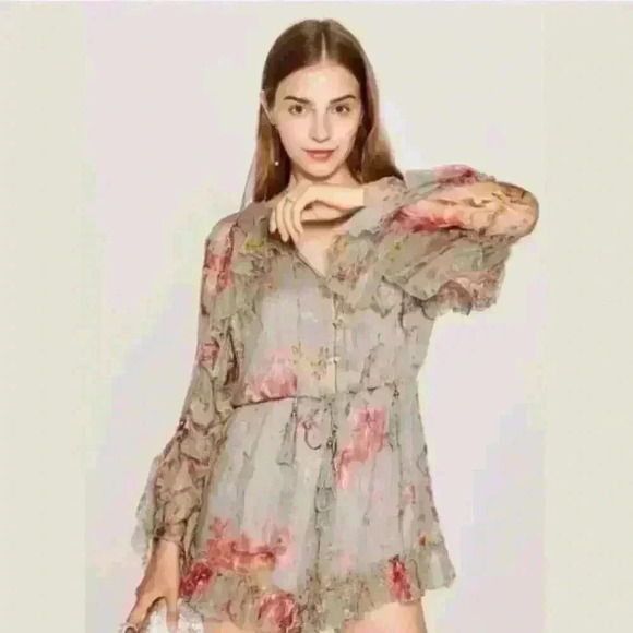 Few Moda Full Trim Grey Floral Playsuit romper - Picture 3 of 5
